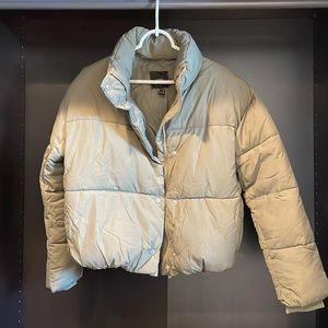 Army Green short puffy coat. Never been worn.